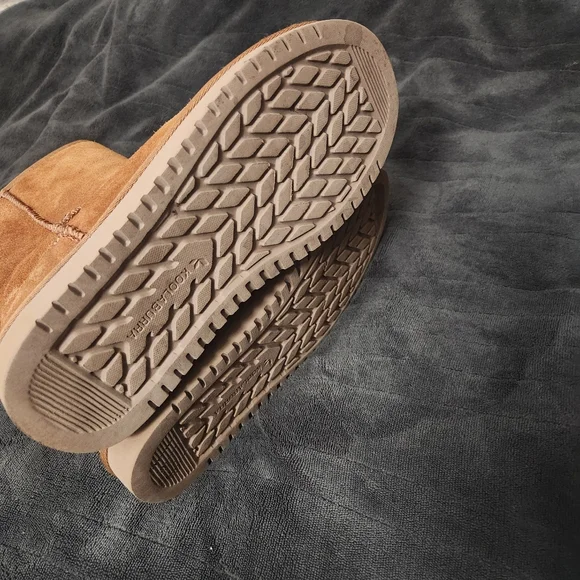 Koolaburra by Ugg Women's Size 7 Koola Short Boots Chestnut Suede Shoes - Picture 4 of 4